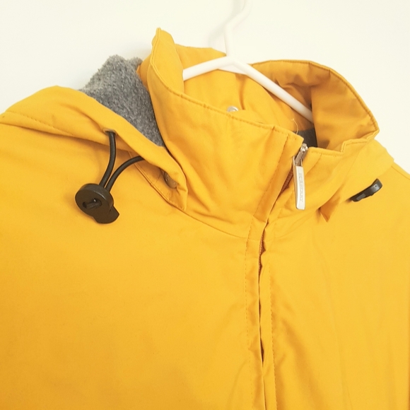 SOLD - Burberry Yellow Windbreaker Jacket - Picture 5 of 14